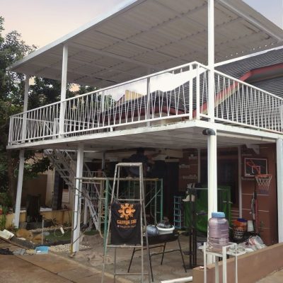 Kanopi-Balkon-Dengan-Atap